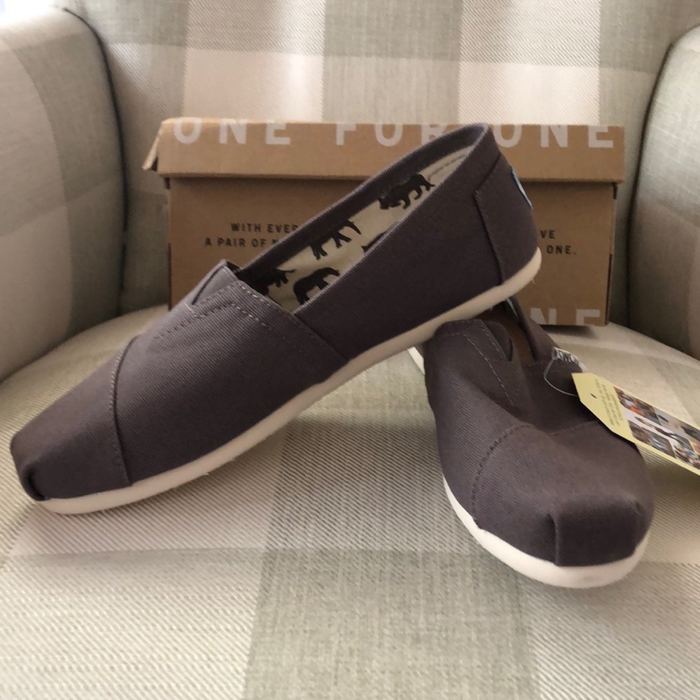 TOM’s flat sneakers